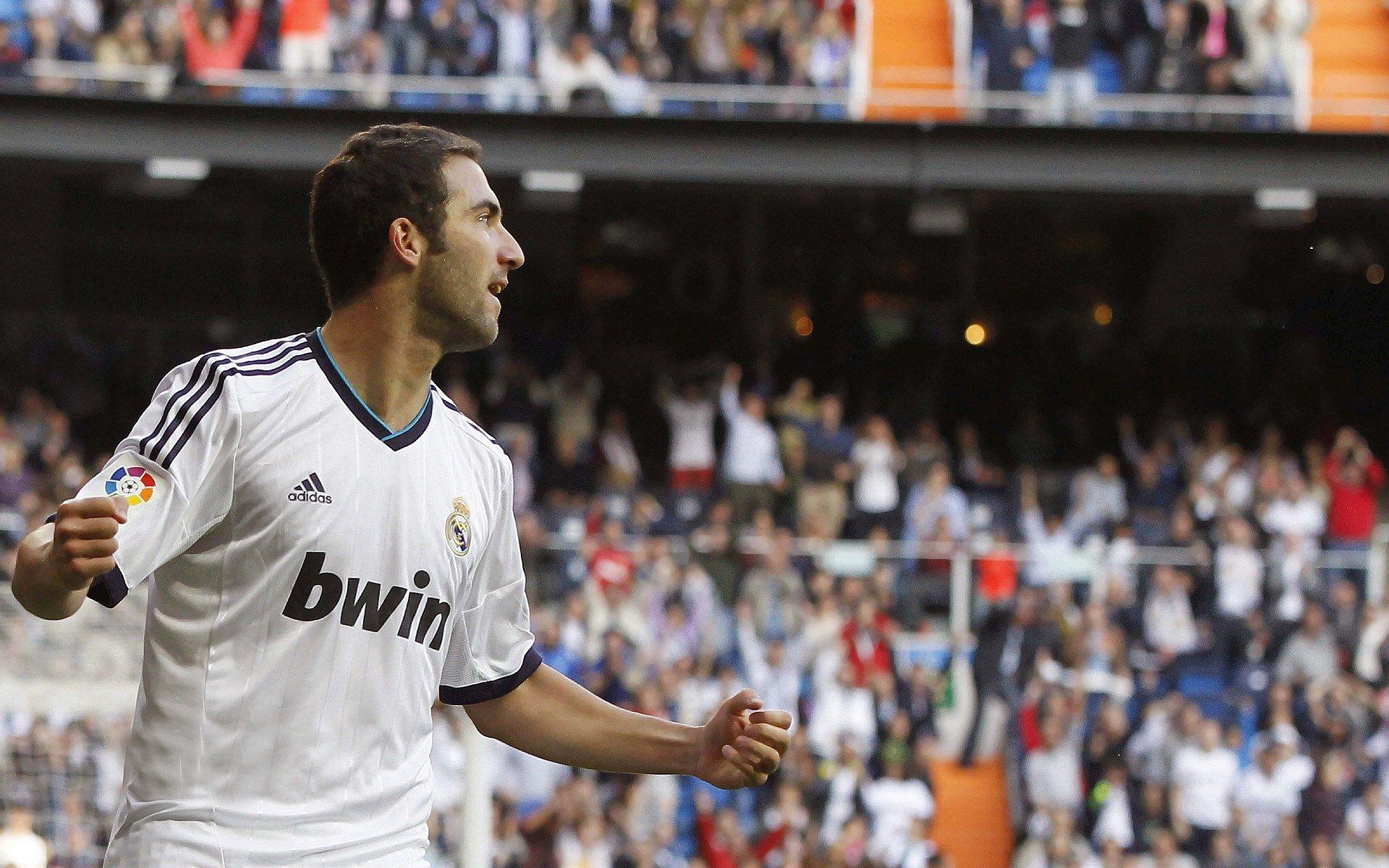 韩国门神神扑点球，亚洲杯半决赛惊险晋级